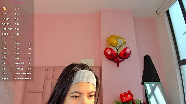 soyzarahtorres online show from November 24, 2025, 9:36 pm