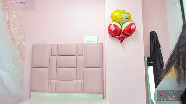 soyzarahtorres online show from December 22, 2025, 9:45 pm