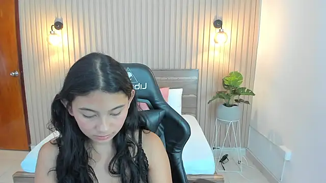 melody flowers online show from February 6, 2025, 3:20 pm