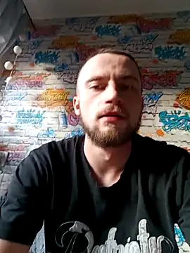 wariacik0024 online show from March 14, 2026, 3:28 pm