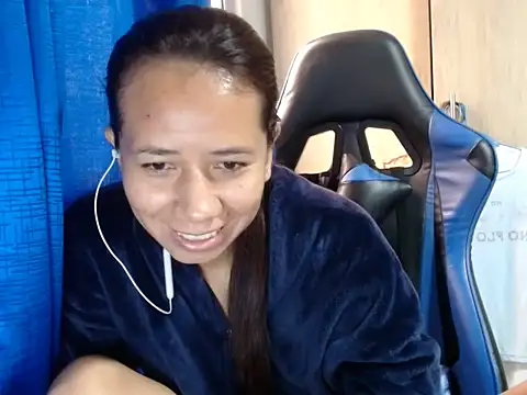 Erotic latina online show from October 16, 2025, 12:28 pm