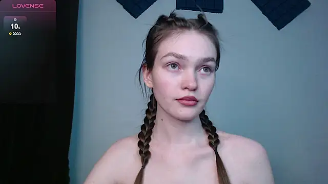 stellapayne1 online show from March 6, 2025, 2:29 pm