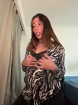 Snapshot of Yerucita chatting on May 10, 2026, 7:35 am Yerucita online show from May 10, 2026, 7:35 am