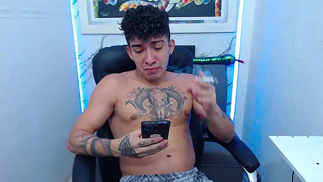 targuerian22 online show from October 9, 2025, 2:42 am