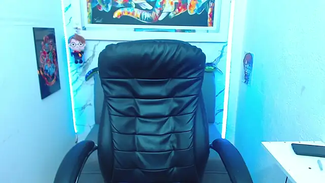 targuerian22 online show from November 8, 2025, 8:03 am