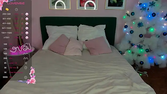 Snapshot of TiffanyWills chatting on December 30, 2024, 6:09 am TiffanyWills online show from December 30, 2024, 6:09 am