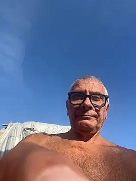 Snapshot of 4n4l1zz4m1 chatting on October 29, 2025, 1:57 pm 4n4l1zz4m1 online show from October 29, 2025, 1:57 pm