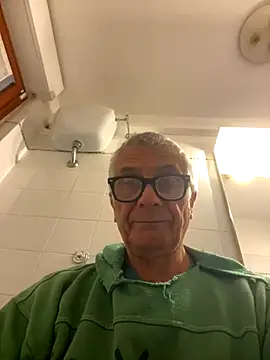 4n4l1zz4m1 online show from December 1, 2025, 5:51 pm