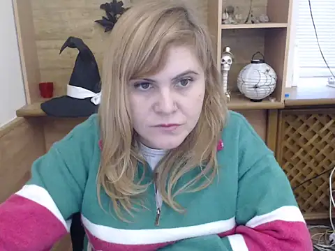 DaniellaKiss online show from December 20, 2025, 12:01 pm