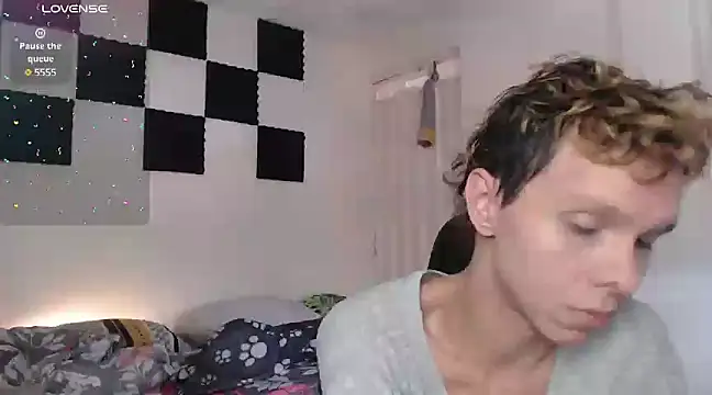 Snapshot of bryamado69 chatting on February 18, 2025, 4:37 pm bryamado69 online show from February 18, 2025, 4:37 pm