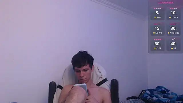 bryamado69 online show from April 22, 2026, 1:56 pm