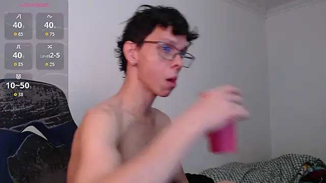 bryamado69 online show from August 5, 2026, 5:54 am
