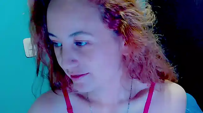 zoe jones3 online show from December 17, 2024, 2:00 pm