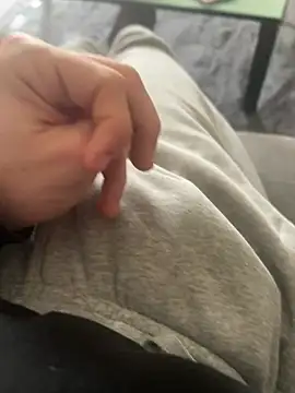 pignoufe online show from February 13, 2026, 10:44 am