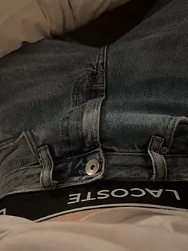 Snapshot of pignoufe chatting on March 14, 2026, 1:49 pm pignoufe online show from March 14, 2026, 1:49 pm