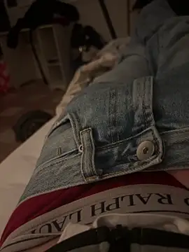 Snapshot of pignoufe chatting on March 26, 2026, 10:59 pm pignoufe online show from March 26, 2026, 10:59 pm