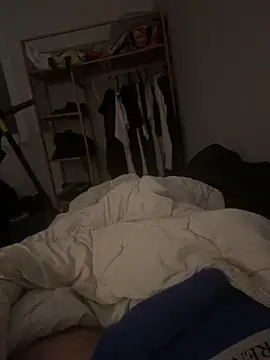 Snapshot of pignoufe chatting on March 28, 2026, 9:53 am pignoufe online show from March 28, 2026, 9:53 am