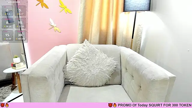 LenaRuiz  online show from January 14, 2025, 6:17 pm