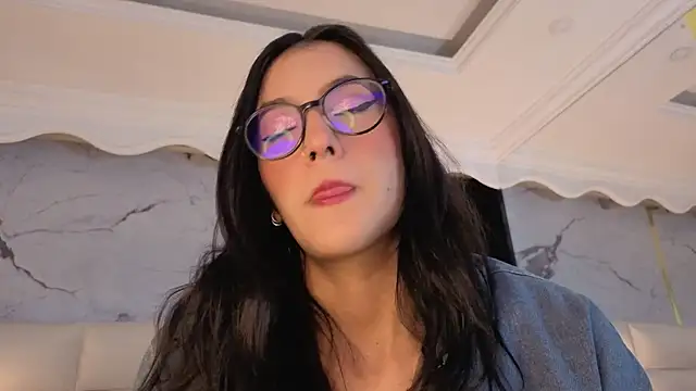 Princess Violett online show from May 12, 2026, 2:14 pm