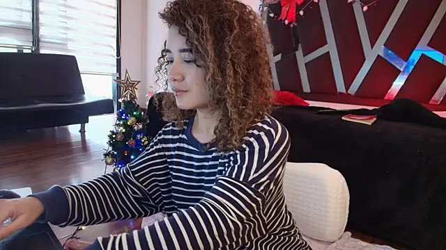 Snapshot of Charlotte11-11 chatting on December 29, 2024, 7:22 pm Charlotte11-11 online show from December 29, 2024, 7:22 pm