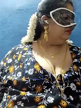 Snapshot of tamilthanushri chatting on February 1, 2025, 6:40 pm tamilthanushri online show from February 1, 2025, 6:40 pm