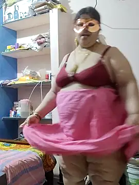 Snapshot of tamilthanushri chatting on February 2, 2025, 10:28 pm tamilthanushri online show from February 2, 2025, 10:28 pm