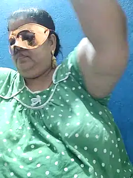 Snapshot of tamilthanushri chatting on February 14, 2025, 12:36 pm tamilthanushri online show from February 14, 2025, 12:36 pm