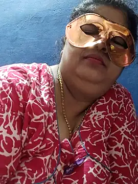 Snapshot of tamilthanushri chatting on February 26, 2025, 5:42 am tamilthanushri online show from February 26, 2025, 5:42 am
