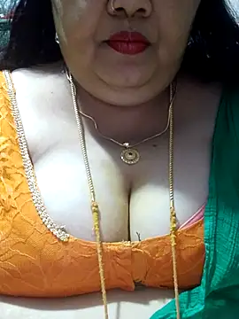 Snapshot of tamilthanushri chatting on October 2, 2025, 11:28 am tamilthanushri online show from October 2, 2025, 11:28 am