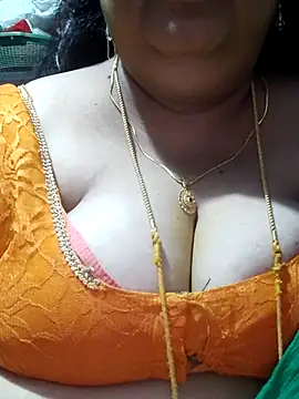 Snapshot of tamilthanushri chatting on October 3, 2025, 8:00 am tamilthanushri online show from October 3, 2025, 8:00 am