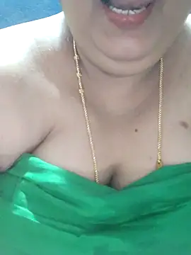 Snapshot of tamilthanushri chatting on May 14, 2026, 6:26 pm tamilthanushri online show from May 14, 2026, 6:26 pm