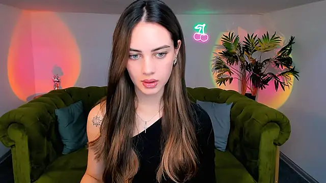 shyy girl online show from September 15, 2025, 1:11 pm