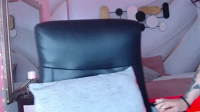 LessBoobs gh online show from December 11, 2024, 12:02 pm