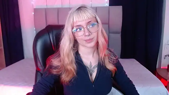 LessBoobs gh online show from February 6, 2025, 12:05 pm