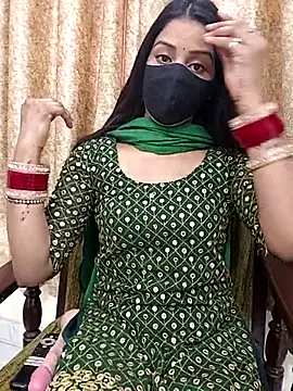 Snapshot of Hotty-anushka chatting on March 5, 2025, 10:55 am Hotty-anushka online show from March 5, 2025, 10:55 am