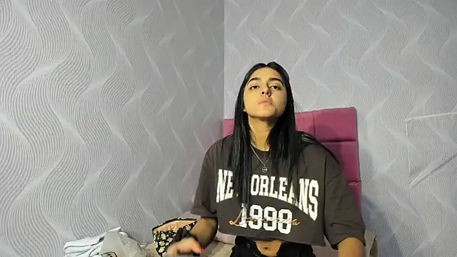 Snapshot of natalia_aguirre1 chatting on January 4, 2025, 12:27 pm natalia aguirre1 online show from January 4, 2025, 12:27 pm