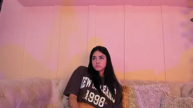 Snapshot of natalia_aguirre1 chatting on January 17, 2025, 12:31 pm natalia aguirre1 online show from January 17, 2025, 12:31 pm