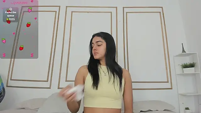Snapshot of natalia_aguirre1 chatting on March 15, 2025, 12:24 pm natalia aguirre1 online show from March 15, 2025, 12:24 pm