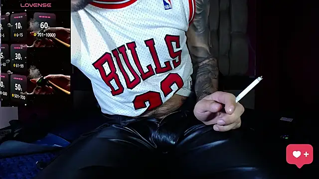 Snapshot of akeemdavid_05 chatting on March 18, 2025, 9:32 pm akeemdavid 05 online show from March 18, 2025, 9:32 pm