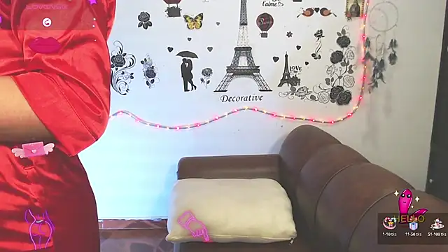 Snapshot of FernandaEloisa chatting on January 15, 2025, 4:54 pm FernandaEloisa online show from January 15, 2025, 4:54 pm