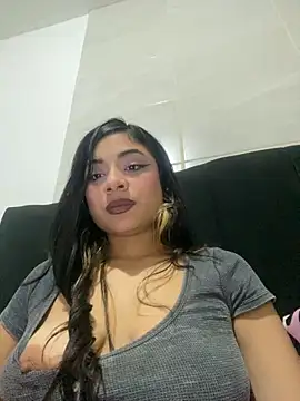 mysteriousgirl20 online show from May 1, 2026, 1:26 pm