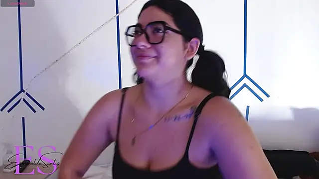 EsmeraldaSantoss online show from January 7, 2025, 12:41 pm