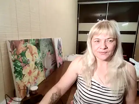 Lia Laguna77 online show from December 15, 2024, 10:04 pm