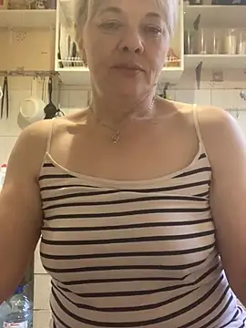Lia Laguna77 online show from January 31, 2025, 2:07 pm
