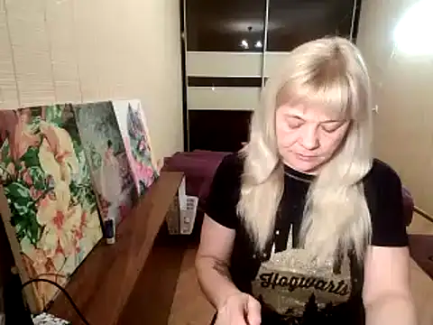 Lia Laguna77 online show from February 3, 2025, 5:35 pm