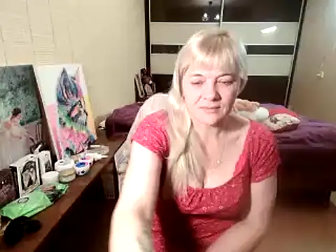 Lia Laguna77 online show from November 18, 2025, 5:17 pm