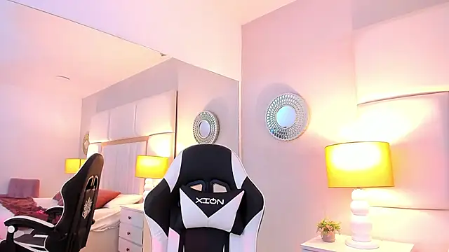 AmbarSantany online show from February 3, 2025, 11:58 pm