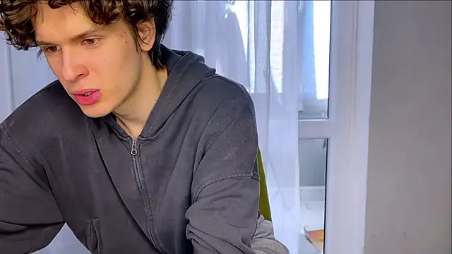 Snapshot of alyx_garden chatting on March 21, 2026, 8:08 am alyx garden online show from March 21, 2026, 8:08 am