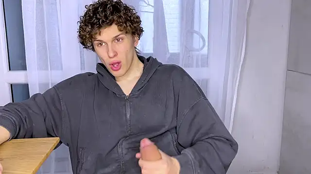 Snapshot of alyx_garden chatting on April 4, 2026, 8:56 am alyx garden online show from April 4, 2026, 8:56 am