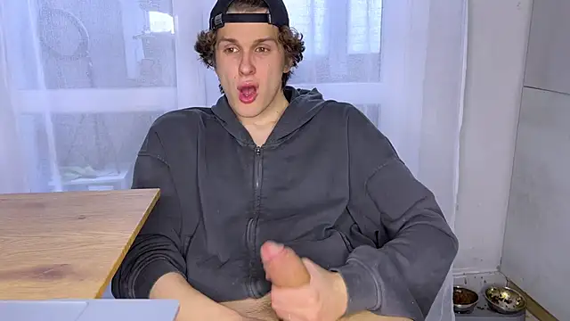 Snapshot of alyx_garden chatting on April 9, 2026, 1:38 pm alyx garden online show from April 9, 2026, 1:38 pm